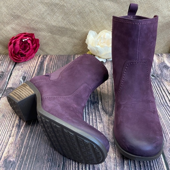 Teva Shoes - Teva Purple Leather Anaya Chelsea Waterproof Booties 10M